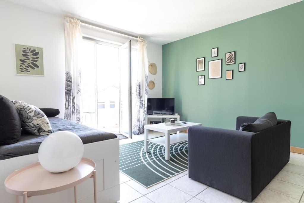 Beautiful Apartment With Terrace + Private Parking Tolosa Esterno foto