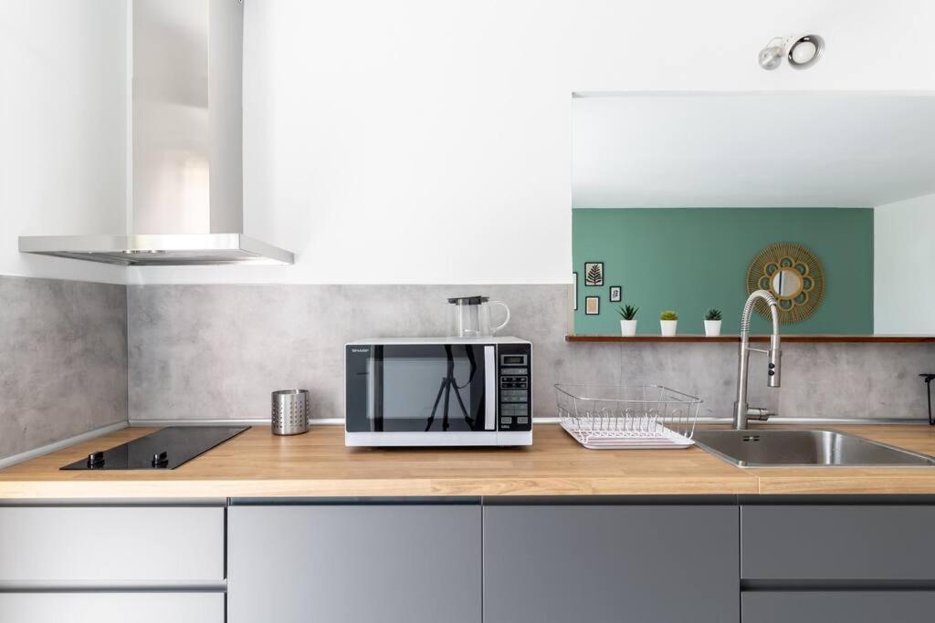 Beautiful Apartment With Terrace + Private Parking Tolosa Esterno foto